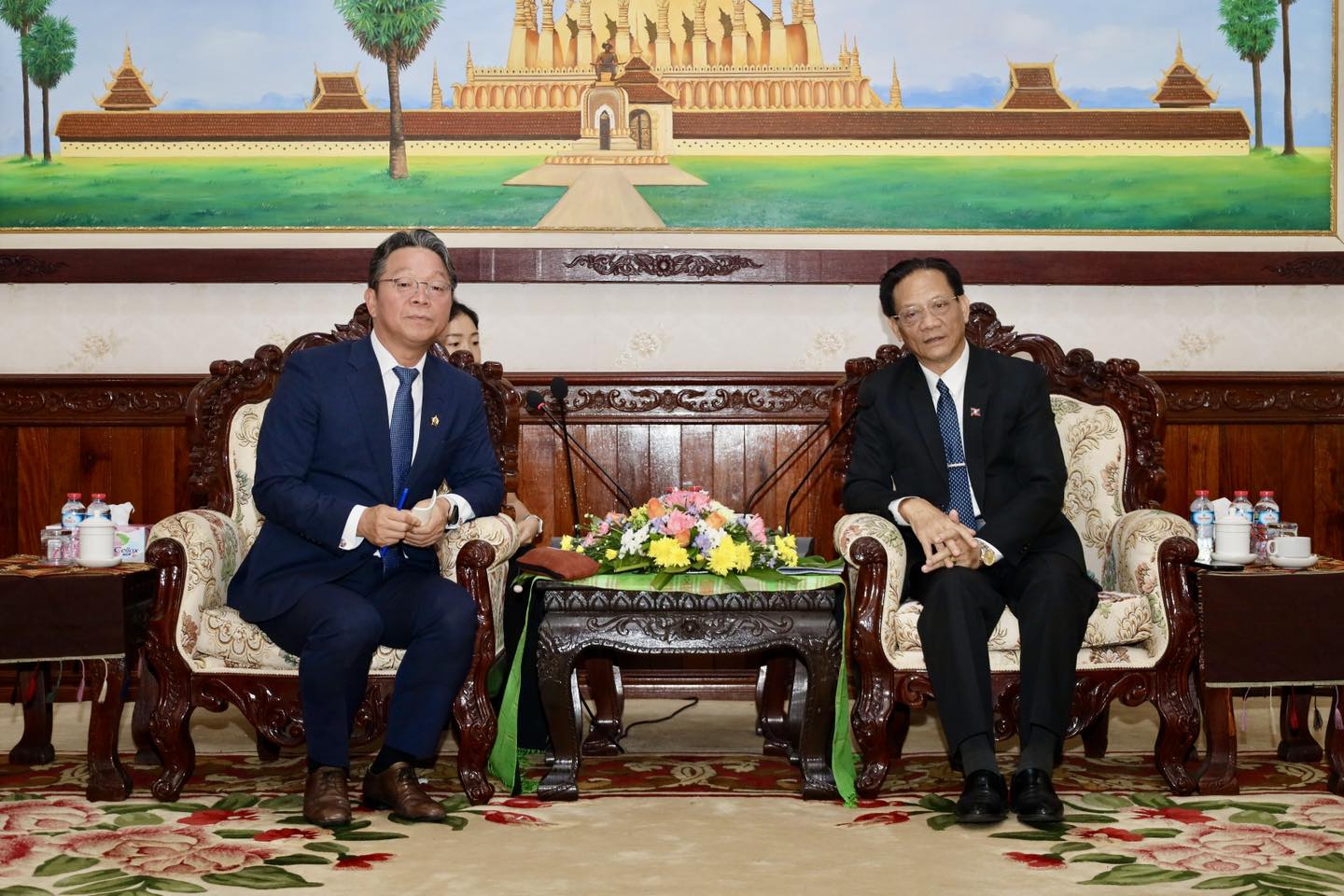 ຮອງປະທານ ອົງການກວດກາແຫ່ງລັດ ຕ້ອນຮັບການເຂົ້າຢ້ຽມຂ່ຳນັບຂອງ ເອກອັກຄະລັດຖະທູດ ວິສາມັນ ຜູ້ມີອຳນາດເຕັມ ແຫ່ງ ສ.ເກົາຫຼີ ປະຈຳ ສປປ ລາວ​